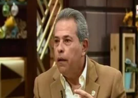 مشاجرة توفيق عكاشة مع عمال أكتوبر تنتهي بالتصالح