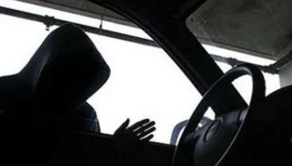 حلول قانونية عند اكتشاف أن السيارة مسروقة بعد الشراء