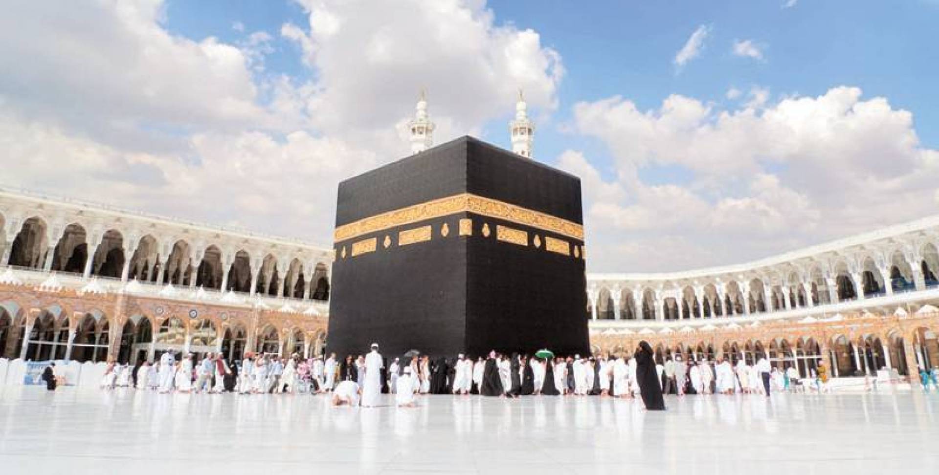تفاصيل العمرة وأسعارها.. ما هو الأفضل وما يجب الحذر منه قبل السفر