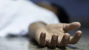 قصة مؤلمة من داخل بيت واحد… كيف انتهى خلاف الأب مع خطيب ابنته؟