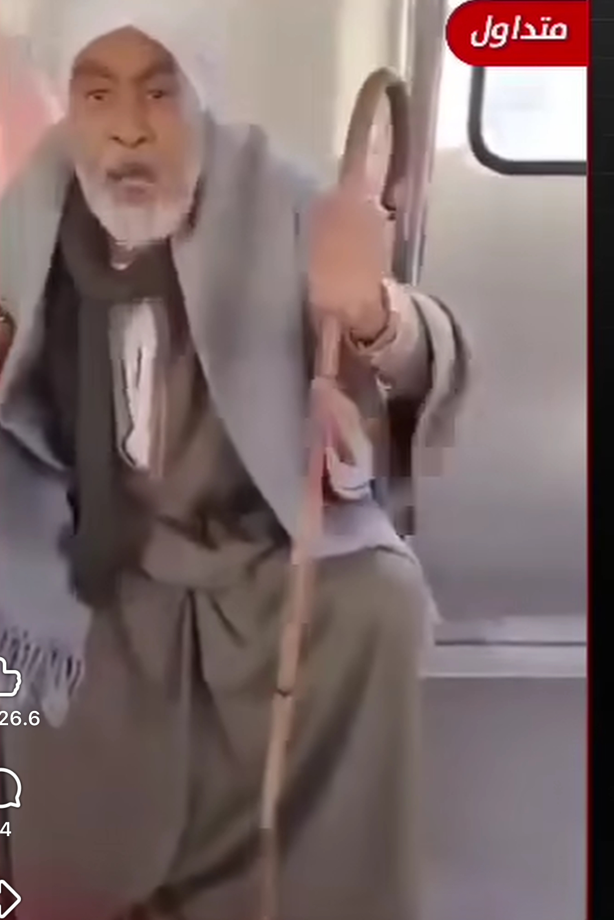 جدل في عربة المترو: حين اصطدمت العادات الصعيدية بحرية الجلوس في المكان العام