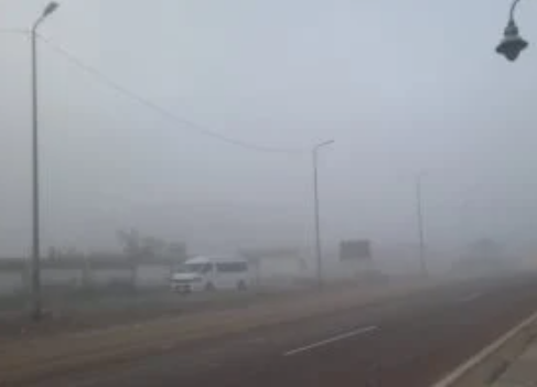 إرشادات مرورية للقيادة الآمنة أثناء الأمطار والشبورة