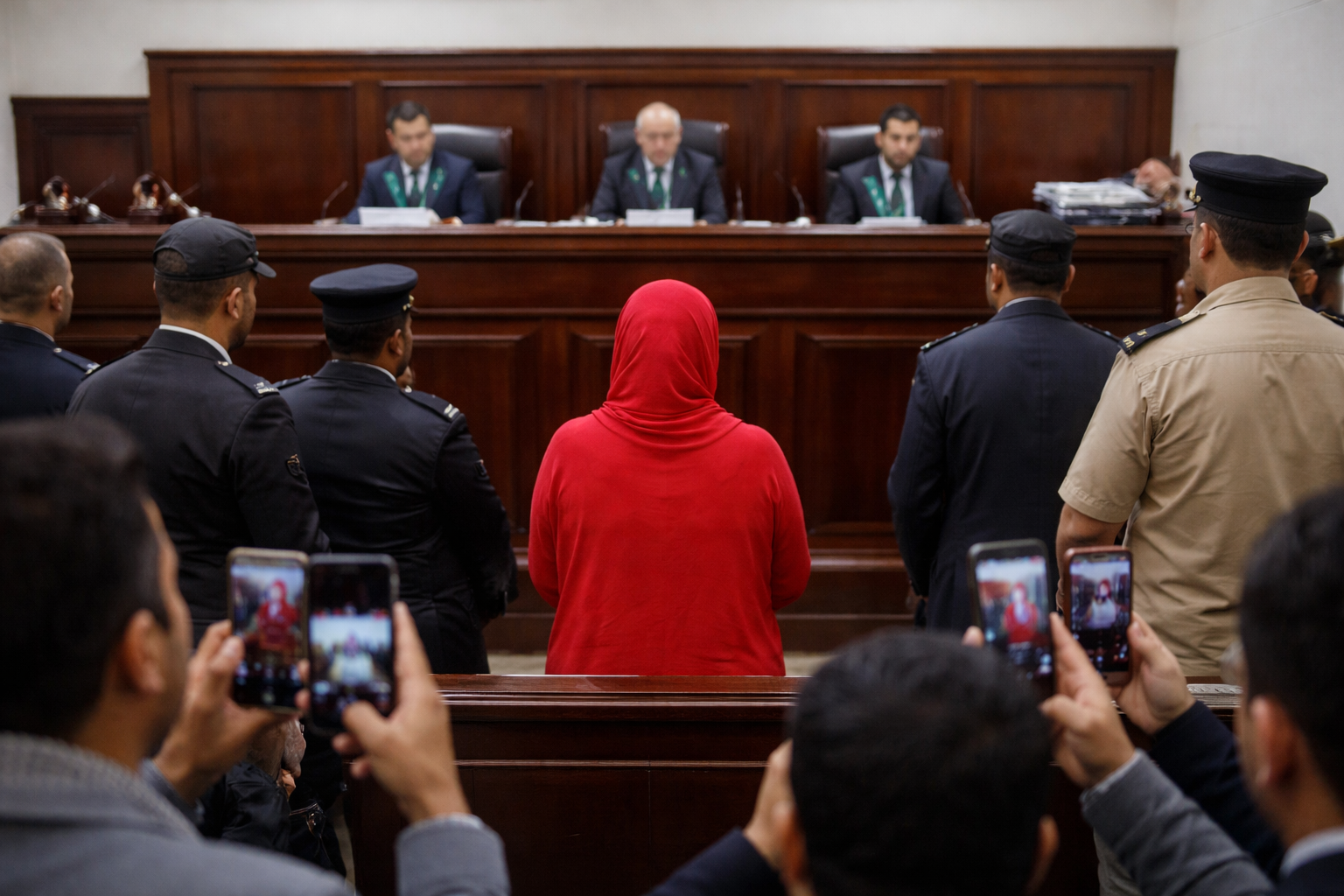 تفاصيل مثول سيدة متهمة بإنهاء حياة زوجها أمام المحكمة: كواليس قضية شغلت الرأي العام