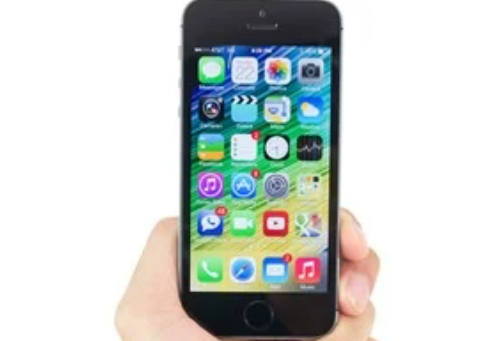أبل تطلق تحديثًا خاصًا لهاتف iPhone 5s بميزة غير معلنة
