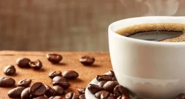 توقيت شرب القهوة الخاطئ يدمّر فوائدها الصحية