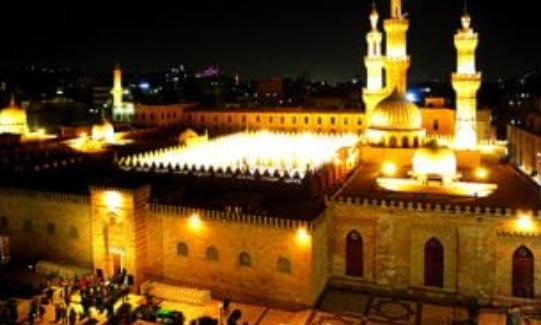 استعدادات الحسين والأزهر لصلاة التراويح في رمضان