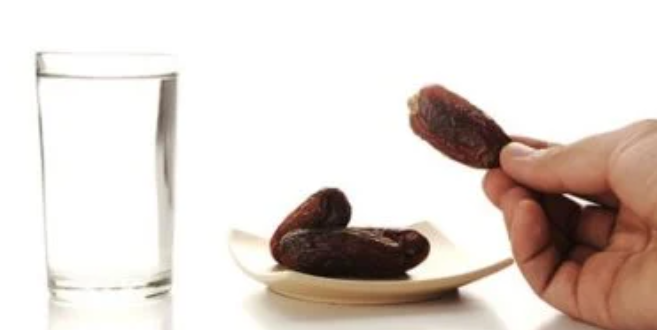 نصائح الخبراء للصيام الصحى فى رمضان بدون تعب أو خمول