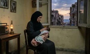 قصة عزيزة السعداوي: أمومة مزيفة وأسرار تكشفها الأيام