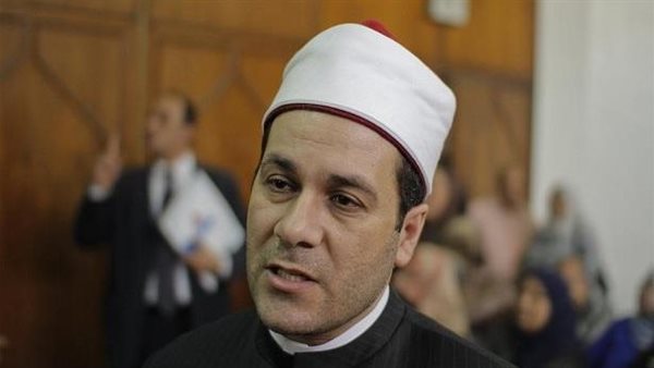 سقطة الهواء – القصة الكاملة لاستدعاء مظهر شاهين للتحقيق بسبب تصريحه لياسمين عز