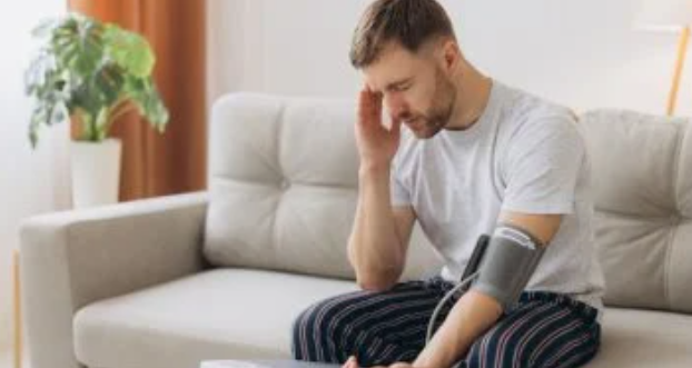 علامات ارتفاع ضغط الدم فى الثلاثينات وطرق الوقاية