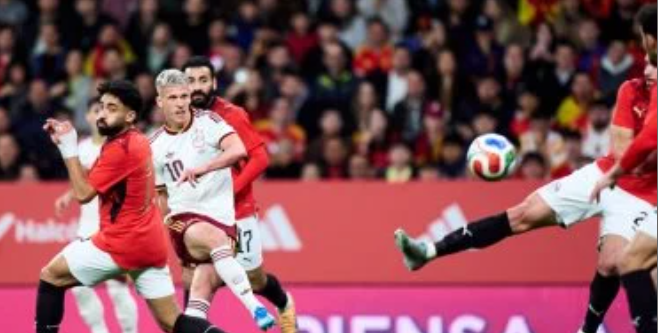 الاتحاد الإسباني يدين العنصرية بمباراة مصر