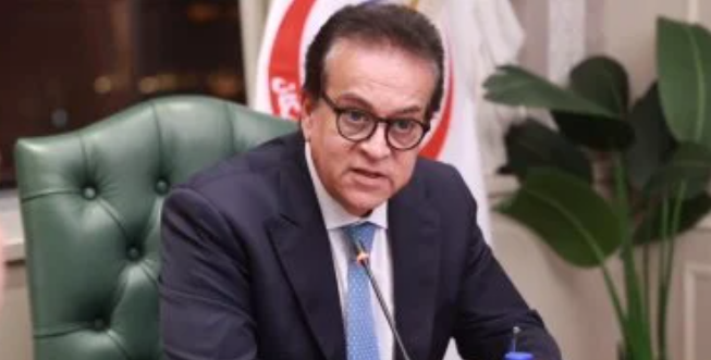 سحب تراخيص الأطباء.. حماية المرضى أولًا