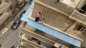 شاب مصري يتدخل في الوقت المناسب لإنقاذ فتاة سودانية!