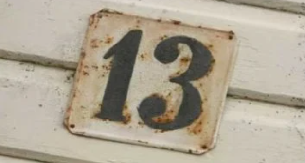 الرقم 13.. كيف تحول من رمز للنحس إلى مصدر للثروة؟