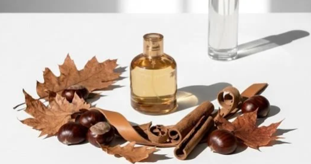 عطور خريف 2026.. أبرز 4 اتجاهات تمنحك رائحة مميزة